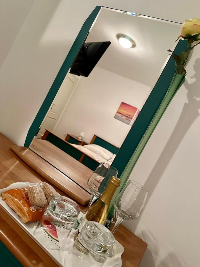 Studio Vila Milada Portorose Esterno foto
